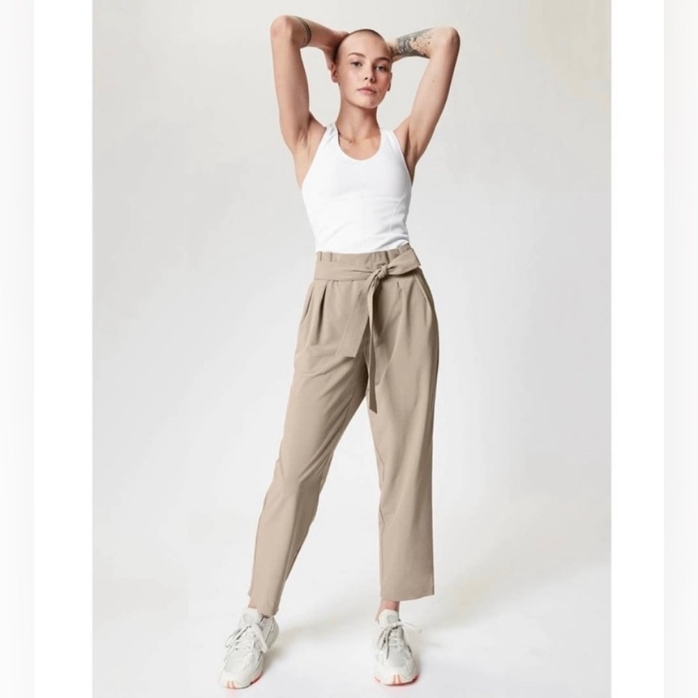 Athleta Women's Skyline Pants II High Waist Tie Light Khaki Loose Fit Size 18